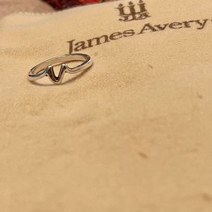 James Avery Initial Ring : V
